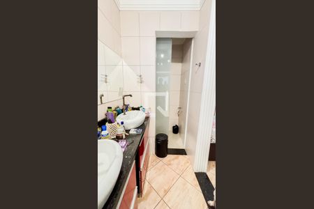 Casa à venda com 279m², 3 quartos e 4 vagas Casa à venda com 279m², 3 quartos e 4 vagasBanheiro da Suíte 3