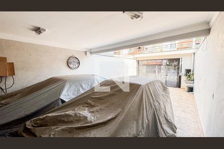 Casa à venda com 279m², 3 quartos e 4 vagas Casa à venda com 279m², 3 quartos e 4 vagasGaragem