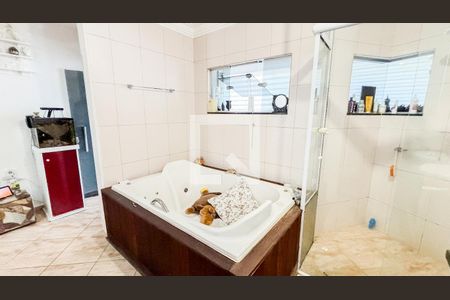 Casa à venda com 279m², 3 quartos e 4 vagas Casa à venda com 279m², 3 quartos e 4 vagasSuíte 3