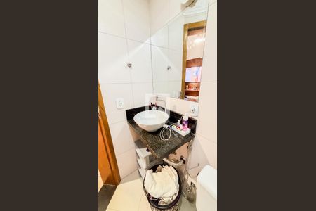 Casa à venda com 279m², 3 quartos e 4 vagas Casa à venda com 279m², 3 quartos e 4 vagasBanheiro da Suíte 2