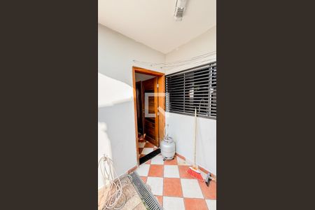 Casa à venda com 279m², 3 quartos e 4 vagas Casa à venda com 279m², 3 quartos e 4 vagasÁrea de Serviço - Quintal