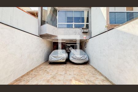 Casa à venda com 279m², 3 quartos e 4 vagas Casa à venda com 279m², 3 quartos e 4 vagasGaragem