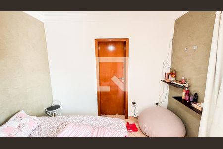 Casa à venda com 279m², 3 quartos e 4 vagas Casa à venda com 279m², 3 quartos e 4 vagasSuíte 1