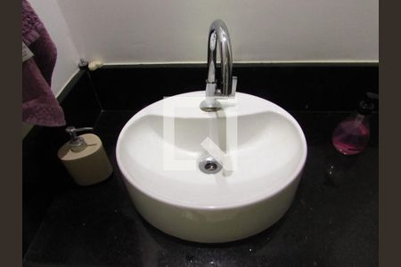 Apartamento à venda com 75m², 2 quartos e 2 vagasBanheiro