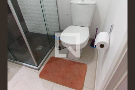 Apartamento à venda com 75m², 2 quartos e 2 vagasBanheiro da Suíte