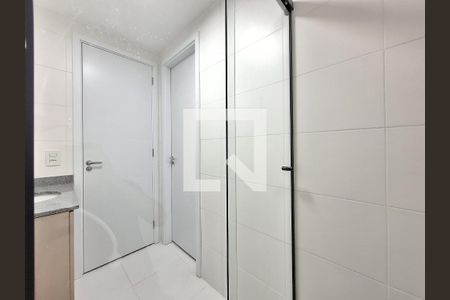 Banheiro de apartamento para alugar com 2 quartos, 37m² em Lapa de Baixo, São Paulo