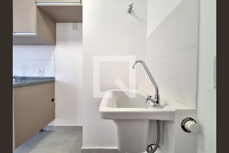 Cozinha de apartamento para alugar com 2 quartos, 37m² em Lapa de Baixo, São Paulo