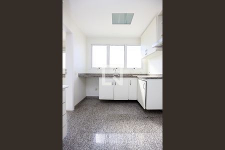 Apartamento à venda com 250m², 4 quartos e 6 vagasÁrea de Serviço