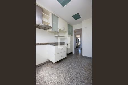 Apartamento à venda com 250m², 4 quartos e 6 vagasCozinha