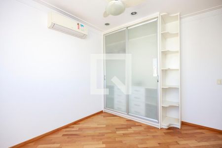 Apartamento à venda com 250m², 4 quartos e 6 vagasSuíte 3