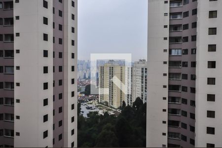 Vista de apartamento à venda com 2 quartos, 70m² em Jardim Maria Rosa, Taboão da Serra
