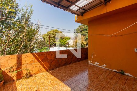 Casa à venda com 300m², 3 quartos e 3 vagas Casa à venda com 300m², 3 quartos e 3 vagasQuintal