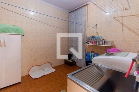 Casa à venda com 300m², 3 quartos e 3 vagas Casa à venda com 300m², 3 quartos e 3 vagasLavanderia