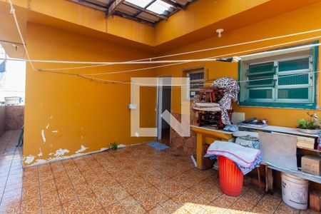 Casa à venda com 300m², 3 quartos e 3 vagas Casa à venda com 300m², 3 quartos e 3 vagasQuintal