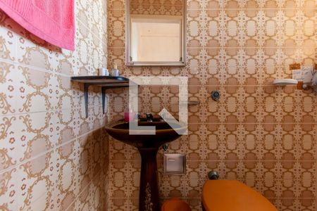 Casa à venda com 300m², 3 quartos e 3 vagas Casa à venda com 300m², 3 quartos e 3 vagasBanheiro 2