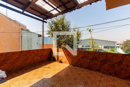 Casa à venda com 300m², 3 quartos e 3 vagas Casa à venda com 300m², 3 quartos e 3 vagasQuintal