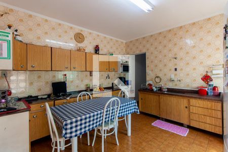 Casa à venda com 300m², 3 quartos e 3 vagas Casa à venda com 300m², 3 quartos e 3 vagasCozinha