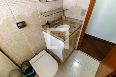 Casa para alugar com 250m², 5 quartos e 5 vagas Casa para alugar com 250m², 5 quartos e 5 vagasBanheiro Corredor