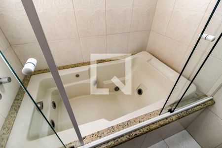 Casa para alugar com 250m², 5 quartos e 5 vagas Casa para alugar com 250m², 5 quartos e 5 vagasBanheiro da Suíte 1 - Banheira