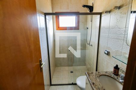 Casa para alugar com 250m², 5 quartos e 5 vagas Casa para alugar com 250m², 5 quartos e 5 vagasBanheiro Corredor