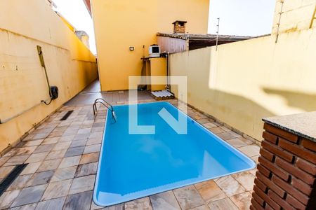 Casa para alugar com 250m², 5 quartos e 5 vagas Casa para alugar com 250m², 5 quartos e 5 vagasPiscina