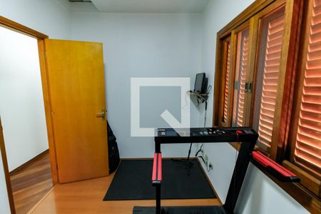 Casa para alugar com 250m², 5 quartos e 5 vagas Casa para alugar com 250m², 5 quartos e 5 vagasQuarto 2