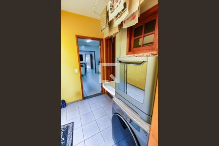 Casa para alugar com 250m², 5 quartos e 5 vagas Casa para alugar com 250m², 5 quartos e 5 vagasÁrea de Serviço