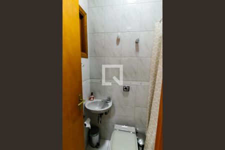 Casa para alugar com 250m², 5 quartos e 5 vagas Casa para alugar com 250m², 5 quartos e 5 vagasBanheiro de serviço