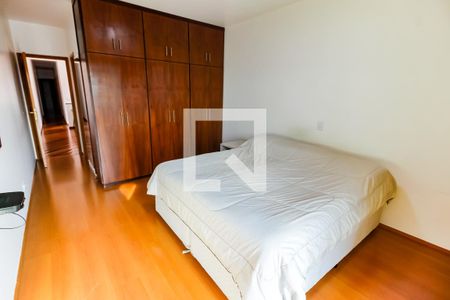 Casa para alugar com 250m², 5 quartos e 5 vagas Casa para alugar com 250m², 5 quartos e 5 vagasSuíte 1