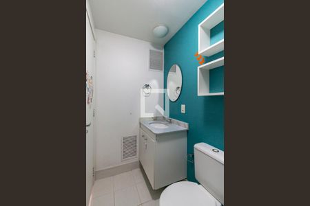 Apartamento à venda com 69m², 2 quartos e 1 vaga Apartamento à venda com 69m², 2 quartos e 1 vagaBanheiro Social