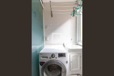 Apartamento à venda com 69m², 2 quartos e 1 vaga Apartamento à venda com 69m², 2 quartos e 1 vagaCozinha e Área de Serviço