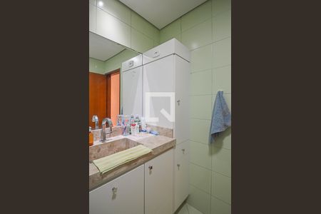 Casa à venda com 125m², 3 quartos e 2 vagasBanheiro