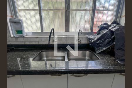 Casa para alugar com 179m², 3 quartos e 2 vagas Casa para alugar com 179m², 3 quartos e 2 vagasCozinha