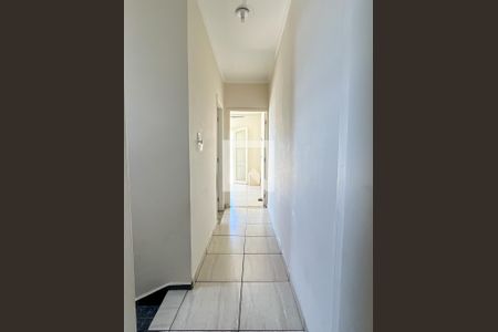 Casa para alugar com 179m², 3 quartos e 2 vagas Casa para alugar com 179m², 3 quartos e 2 vagasCorredor