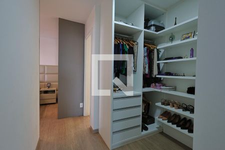 Apartamento à venda com 215m², 4 quartos e 3 vagasQuarto 3