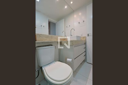 Apartamento à venda com 215m², 4 quartos e 3 vagasBanheiro