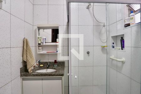 Casa à venda com 120m², 6 quartos e 1 vagaBanheiro 1