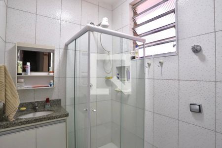 Casa à venda com 120m², 6 quartos e 1 vagaBanheiro 1