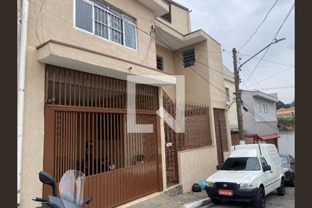 Casa à venda com 120m², 6 quartos e 1 vagaFachada