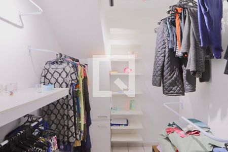 Casa à venda com 120m², 6 quartos e 1 vagaCloset do quarto 4