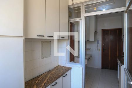 Apartamento para alugar com 70m², 3 quartos e 1 vagaÁrea de serviço 