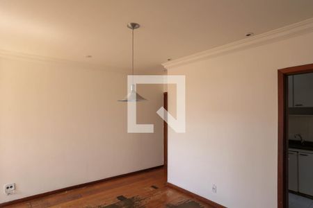 Sala de apartamento para alugar com 3 quartos, 70m² em Santa Efigênia, Belo Horizonte