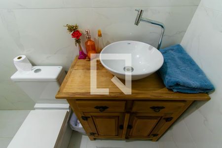 Casa à venda com 150m², 3 quartos e 1 vaga Casa à venda com 150m², 3 quartos e 1 vagaBanheiro da Suíte