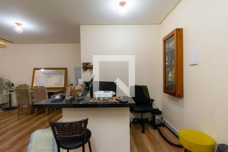 Casa à venda com 150m², 3 quartos e 1 vaga Casa à venda com 150m², 3 quartos e 1 vagaEscritório