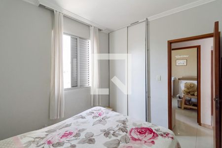 Apartamento à venda com 120m², 3 quartos e 1 vagaQuarto 2