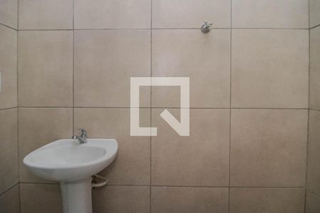 Banheiro de kitnet/studio à venda com 1 quarto, 27m² em Jardim Dona Leopoldina, Porto Alegre