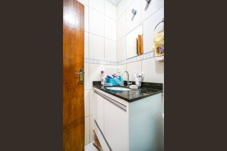 Casa de condomínio à venda com 125m², 3 quartos e 2 vagasBanheiro da suíte