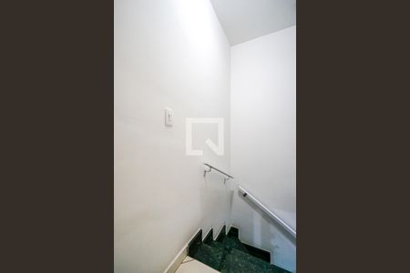 Casa de condomínio à venda com 125m², 3 quartos e 2 vagasHall da escada