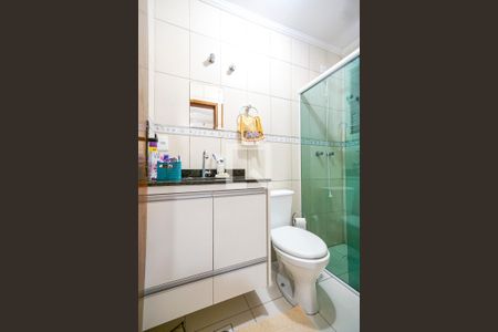 Casa de condomínio à venda com 125m², 3 quartos e 2 vagasBanheiro da suíte 