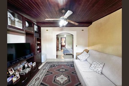 Casa à venda com 130m², 3 quartos e 1 vagaSuíte